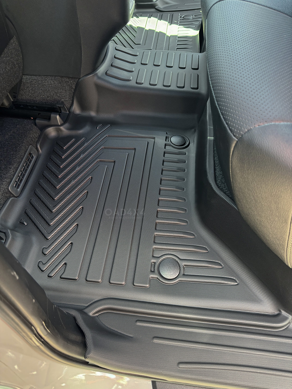 5D TPE Car Floor Mats for Toyota Hilux Manual Transmission Dual Cab 2015-Onwards