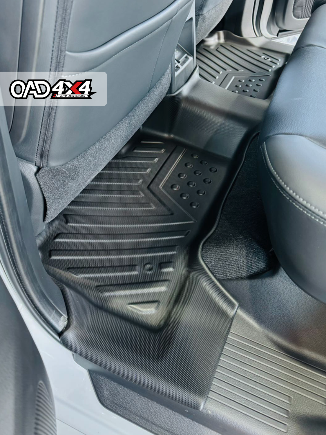 Floor Mats & Door Sill Protector for Mitsubishi Pajero Sport 2015-Onwards
