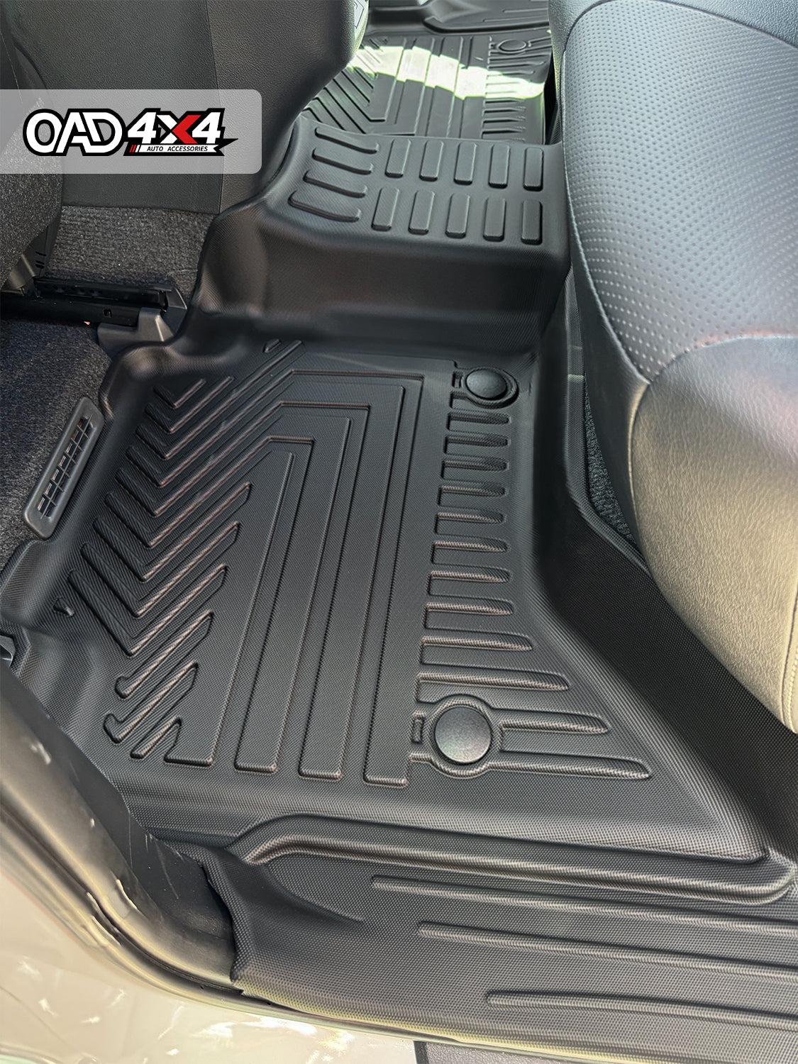 Floor Mats & Door Sill Protector for Toyota Hilux Manual Transmission Dual Cab 2015-2025